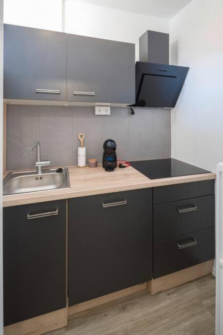 Apartment Im Herzen Von Braunschweig Mit Parkplatz Bagian luar foto